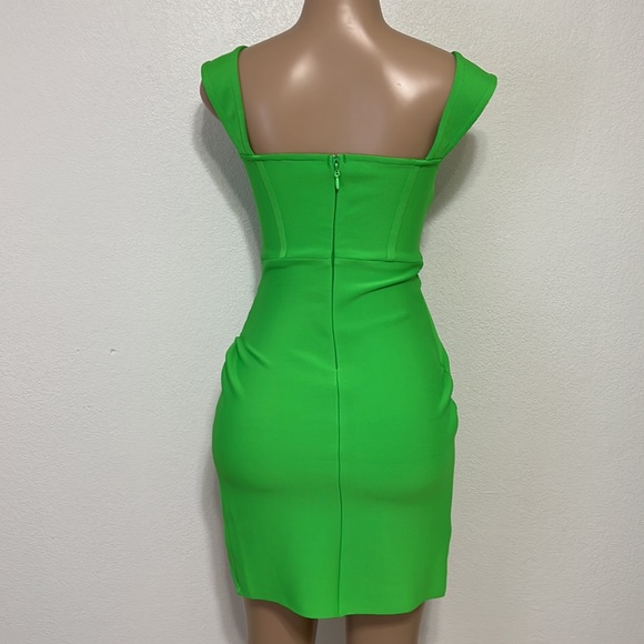 Green Dress - Picture 3 of 5